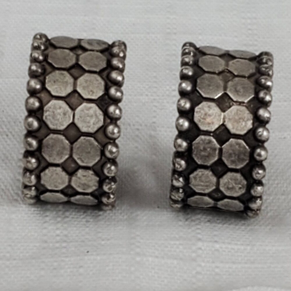 Silver Tone Dotted Cuff Clip On Earrings AK Marked